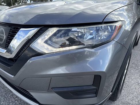 Used 2017 Nissan Rogue SV image 10