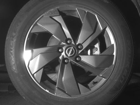 Used 2025 Nissan Rogue SV image 13