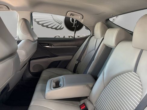 Used 2021 Toyota Camry SE image 13