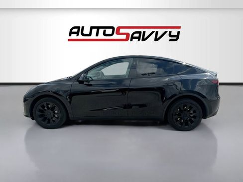 Used 2024 Tesla Model Y Long Range AWD/4WD image 4