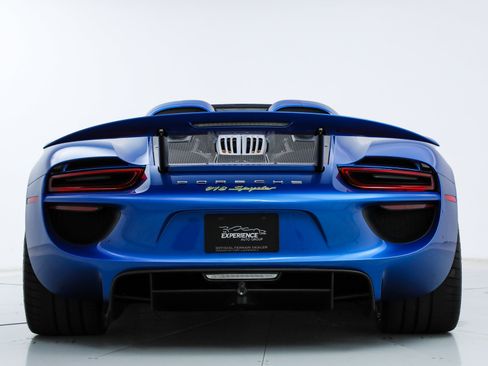 Used 2015 Porsche 918 Spyder AWD/4WD image 3