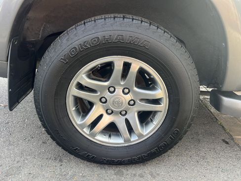 Used 2007 Toyota Sequoia SR5 image 9