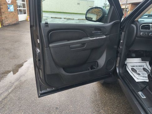 Used 2011 GMC Sierra 1500 SLE w/ All-Terrain Package AWD/4WD image 18