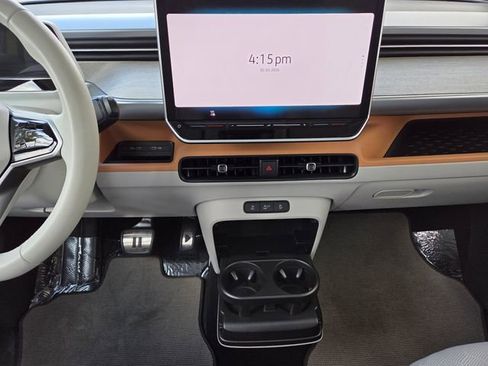 Used 2025 Volkswagen ID. Buzz 1st Edition RWD image 29