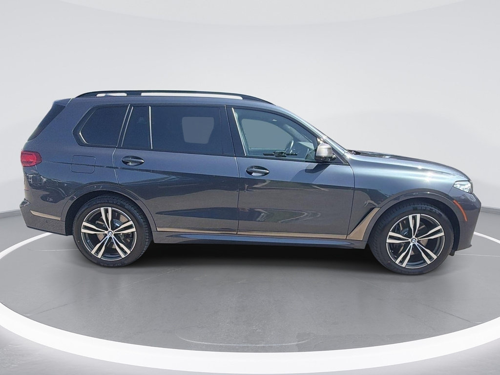 Used 2022 BMW X7 M50i AWD/4WD image 3