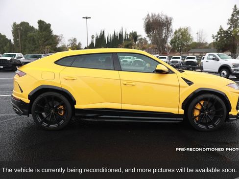 Used 2019 Lamborghini Urus image 7