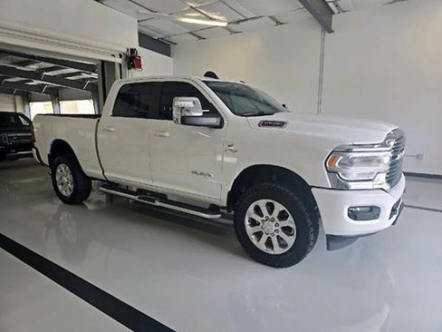 Used 2023 RAM 2500 Laramie AWD/4WD image 1