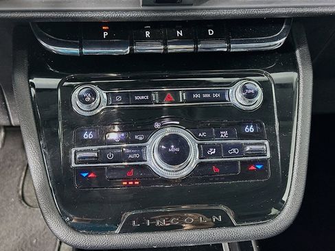 Used 2020 Lincoln Corsair FWD image 15