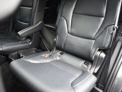 Certified 2024 Toyota Sequoia Platinum AWD/4WD image 23