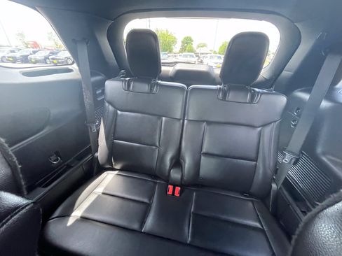 Used 2020 Ford Explorer XLT w/ Equipment Group 202A AWD/4WD image 28