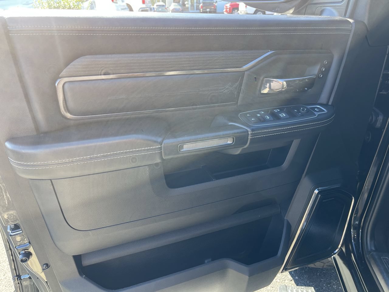 Used 2022 RAM 3500 Limited AWD/4WD image 23