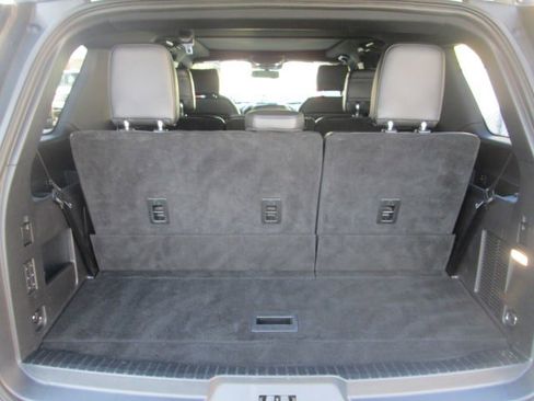 Used 2018 Ford Expedition Limited w/ Equipment Group 302A image 11