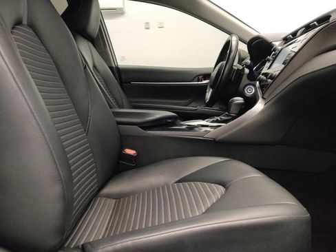 Used 2019 Toyota Camry SE image 21