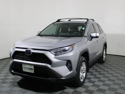 Used 2021 Toyota RAV4 XLE image 4