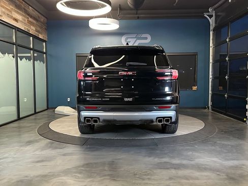 Used 2026 GMC Acadia Elevation w/ Elevation Premium Package AWD/4WD image 4