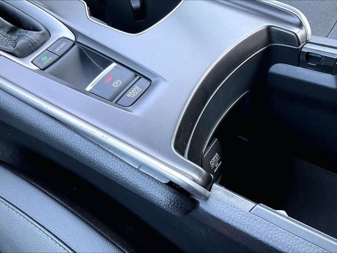 Used 2019 Honda Accord Sport image 33