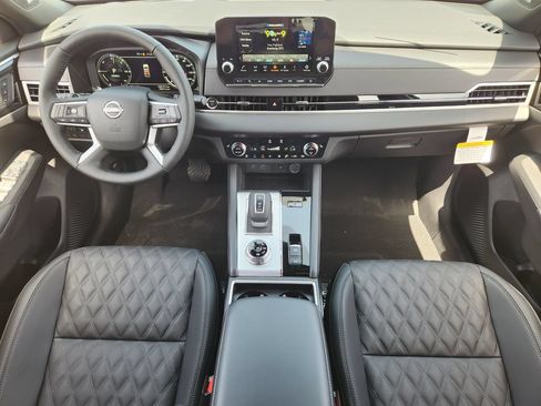 New 2026 Nissan Rogue Platinum AWD/4WD image 21
