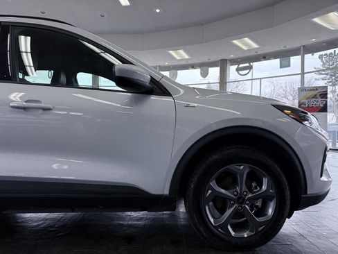 Used 2025 Ford Escape ST-Line Select AWD/4WD image 6