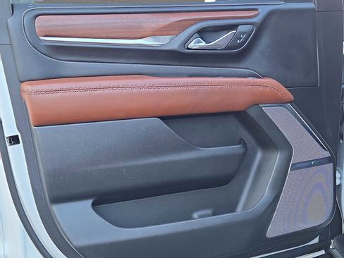 Used 2023 GMC Yukon Denali Ultimate image 22