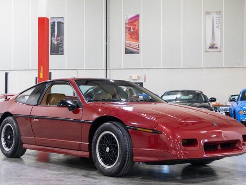 Used 1988 Pontiac Fiero GT image 8