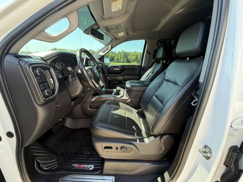 Used 2020 Chevrolet Silverado 1500 LTZ AWD/4WD image 10