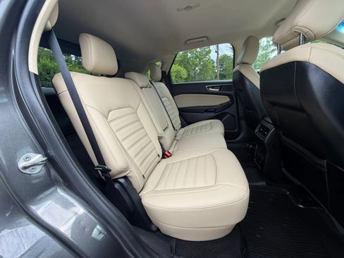 Used 2020 Ford Edge SEL w/ Convenience Package AWD/4WD image 18