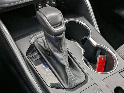 Used 2023 Toyota Highlander LE image 12