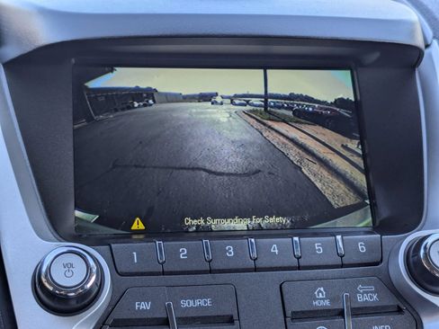 Used 2013 GMC Terrain SLE FWD image 24