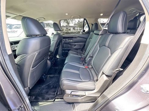 Used 2025 Honda Pilot EX-L image 24