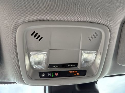 Used 2025 Chevrolet Malibu LT FWD image 18