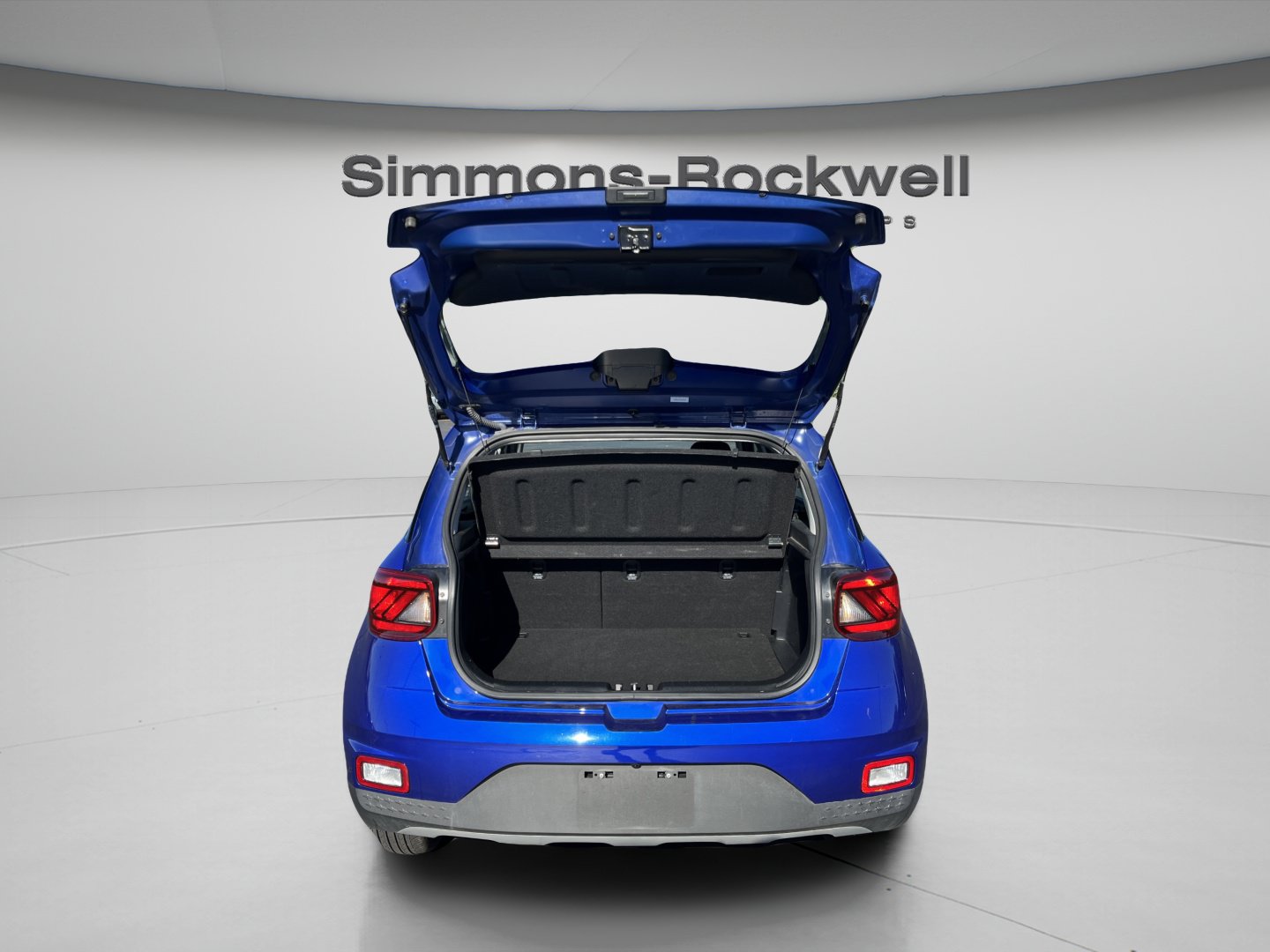 Used 2025 Hyundai Venue SEL FWD image 9