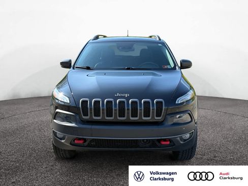 Used 2014 Jeep Cherokee Trailhawk w/ Technology Group AWD/4WD image 2