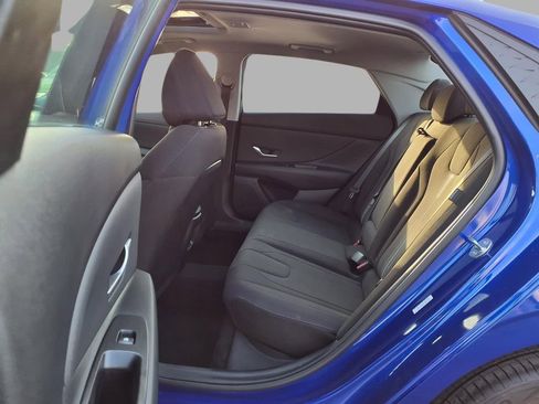 Used 2025 Hyundai Elantra SEL FWD image 24