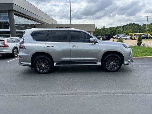 Certified 2023 Lexus GX 460 Luxury w/ Sport Design Package AWD/4WD image 2