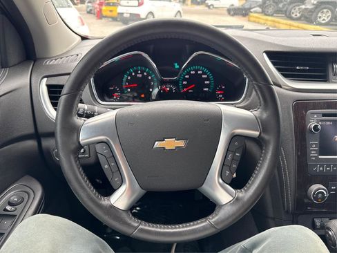 Used 2017 Chevrolet Traverse LT FWD image 17