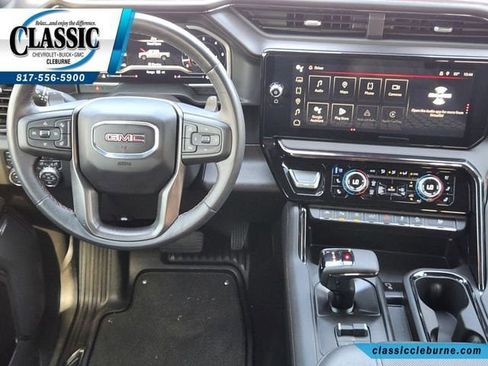 Used 2023 GMC Sierra 1500 AT4 w/ AT4 Premium Package AWD/4WD image 3