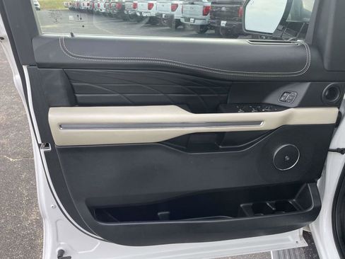 Certified 2021 Ford Expedition Max Platinum image 15