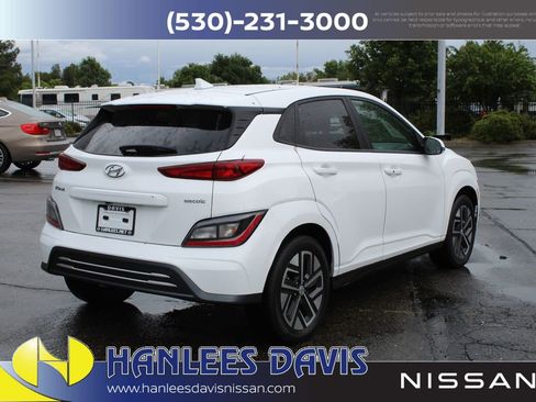 Used 2023 Hyundai Kona SE w/ Cargo Package FWD image 7