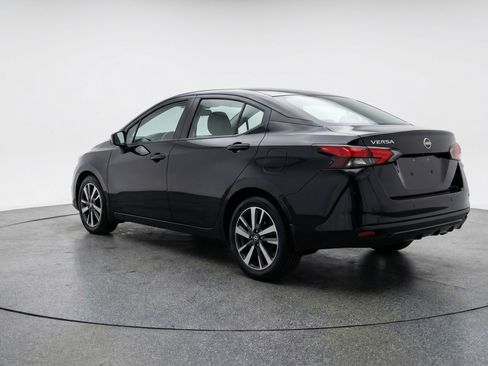 Used 2025 Nissan Versa SV image 6