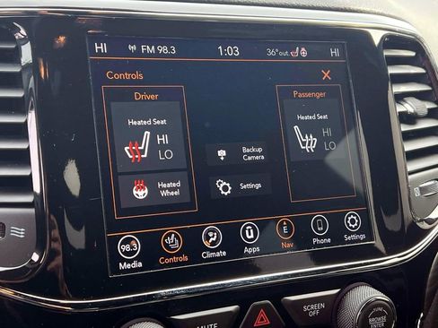 Used 2022 Jeep Grand Cherokee Laredo X image 31