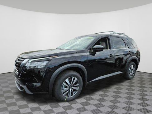 Certified 2025 Nissan Pathfinder SL image 15