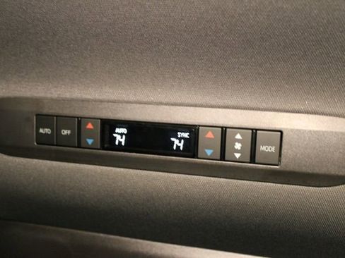 Used 2022 Toyota Sienna XSE w/ XSE Plus Package image 15