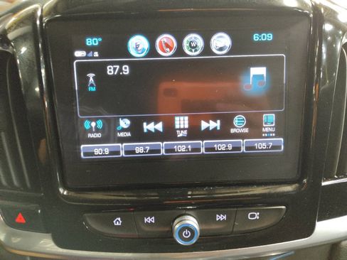 Used 2019 Chevrolet Traverse LT w/ LPO, Floor Liner Package FWD image 25