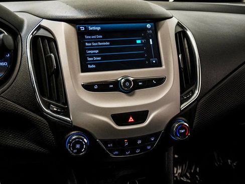 Used 2017 Chevrolet Cruze LS image 31