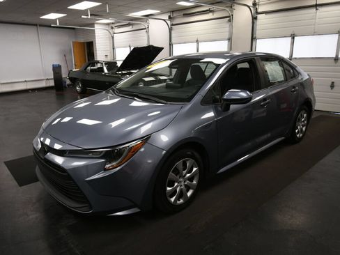 Used 2024 Toyota Corolla LE FWD image 3