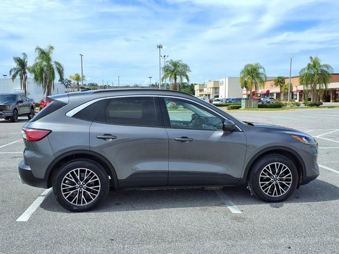 Used 2022 Ford Escape SEL FWD image 8