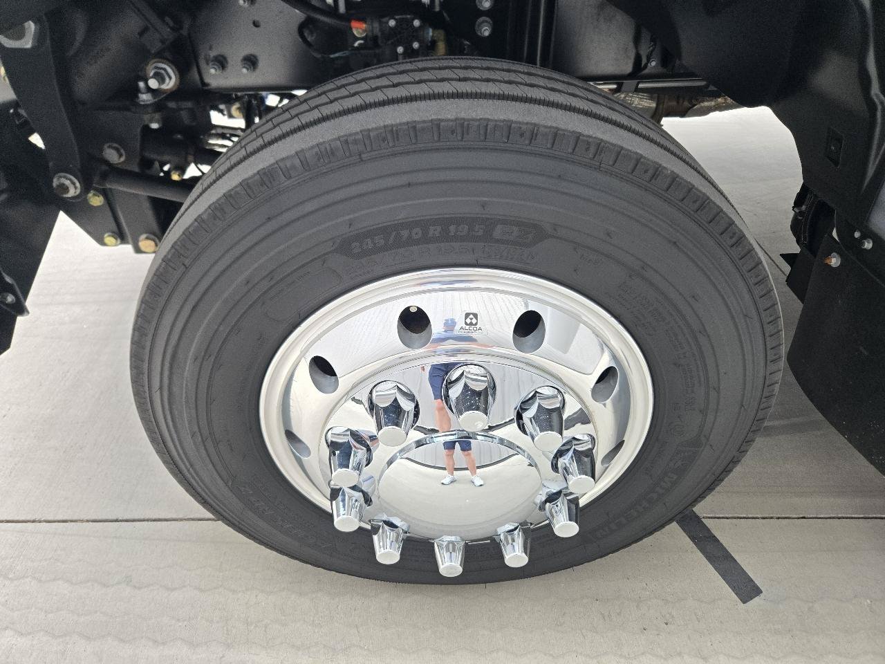 Used 2026 Ford F650 2WD Crew Cab Super Duty image 45