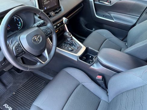 Used 2024 Toyota RAV4 SE w/ Weather & Moonroof Package AWD/4WD image 9
