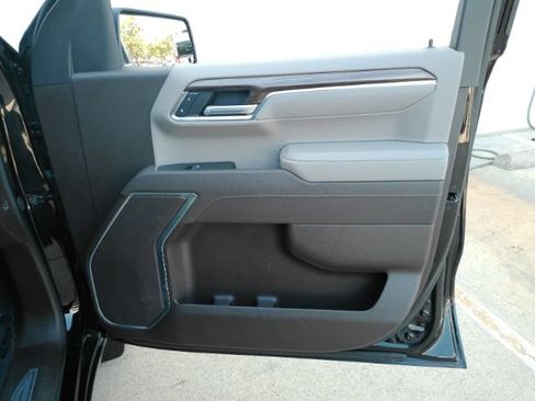 Used 2025 Chevrolet Silverado 1500 LT RWD image 20