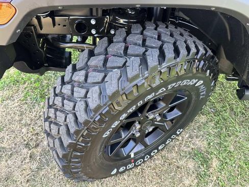 New 2026 Jeep Gladiator Willys image 18